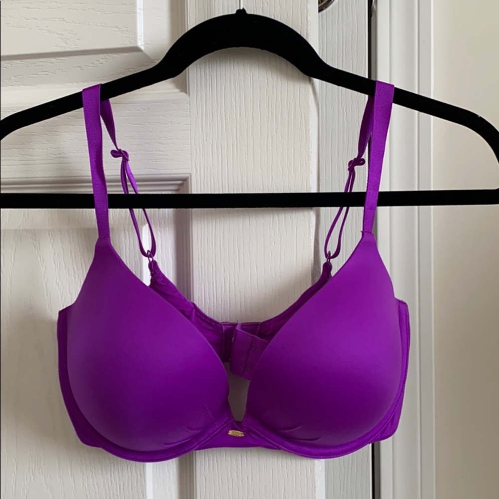Victoria’s Secret Plunge Bra 36D